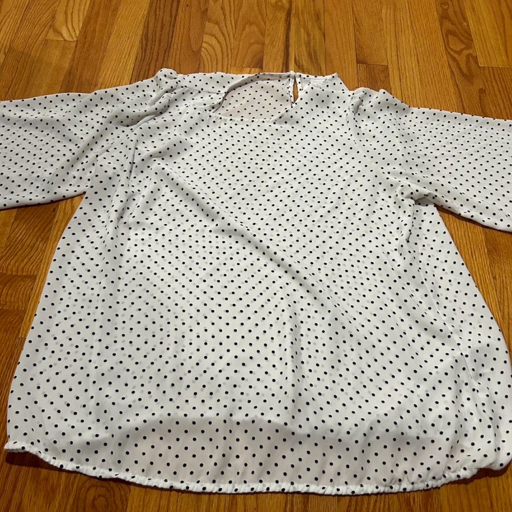 Black and white light weight blouse